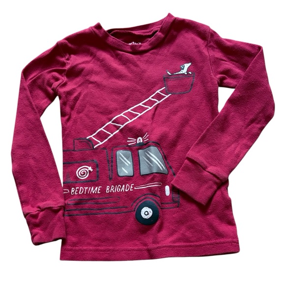 Carter’s Toddler Boys 3T Red Fire Truck Long Sleeve PJ Shirt - Picture 1 of 7